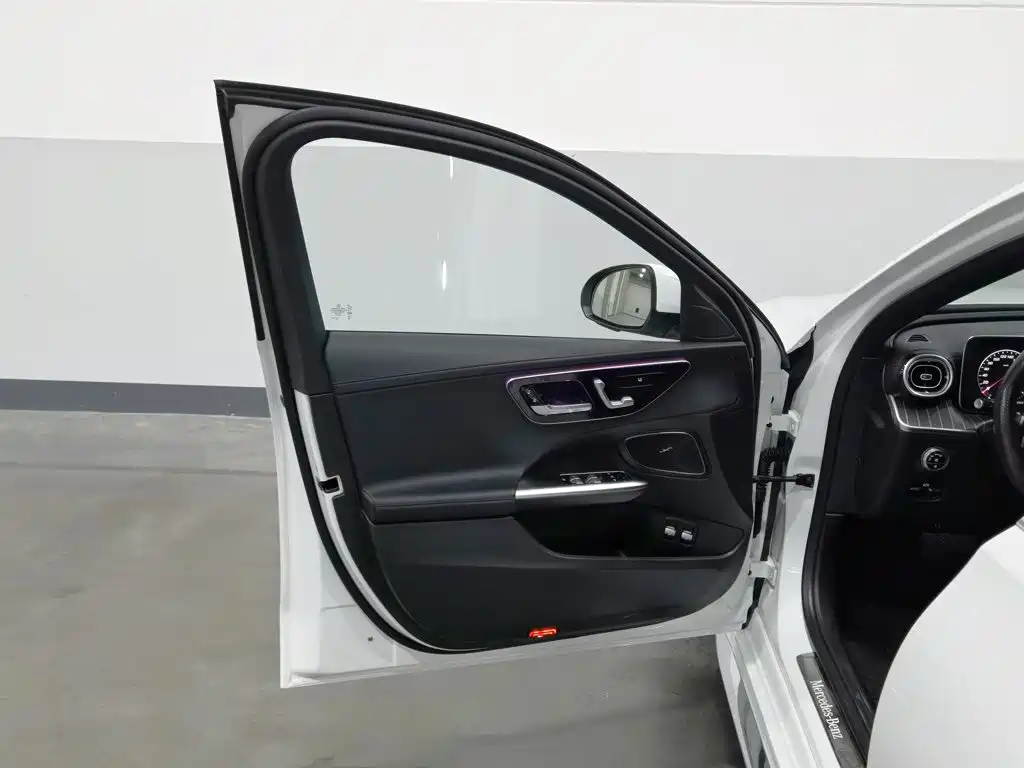 Mercedes-Benz C-Class New Energy — миниатюра 8