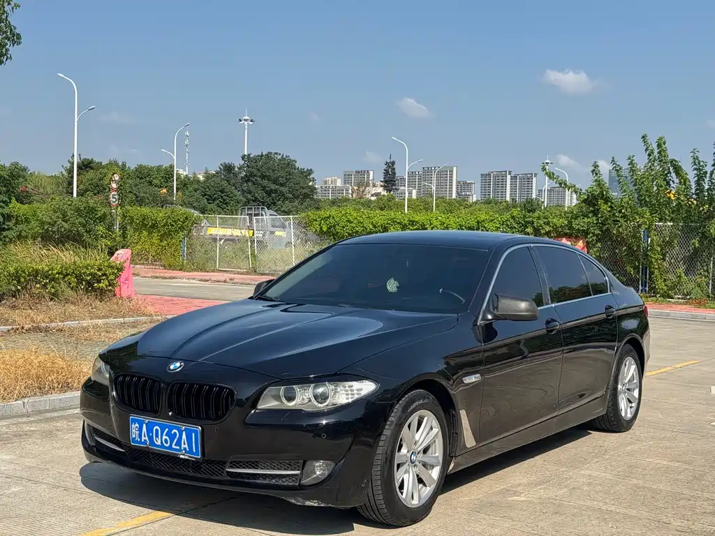 BMW 5 Series — миниатюра 3