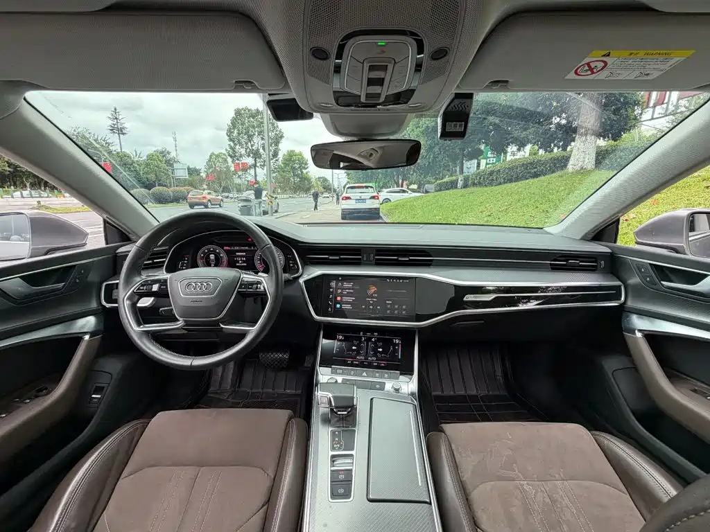 Audi A7L — миниатюра 13