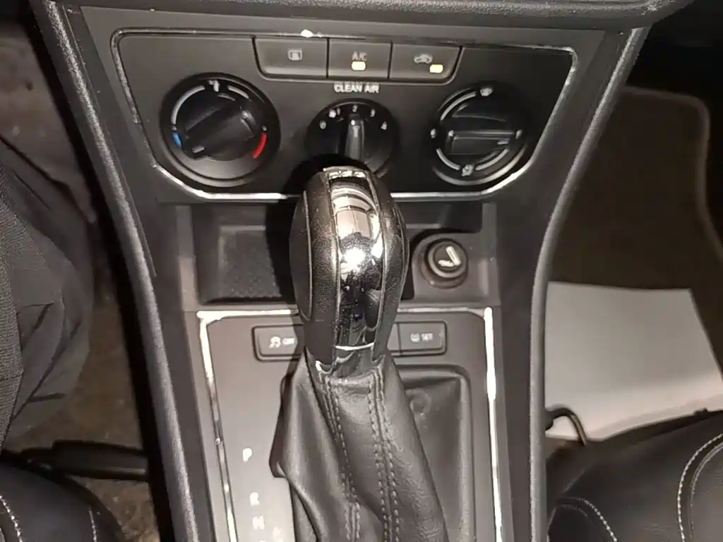 Volkswagen Lavida — миниатюра 14