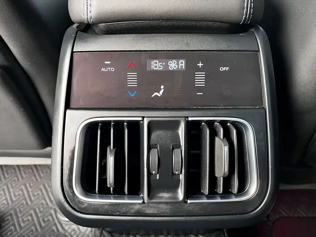 Maserati Grecale — миниатюра 17
