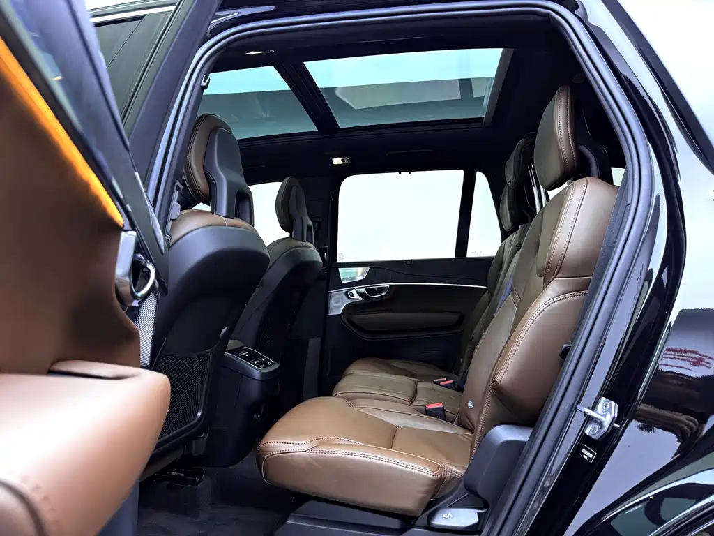 Volvo XC90 — миниатюра 18