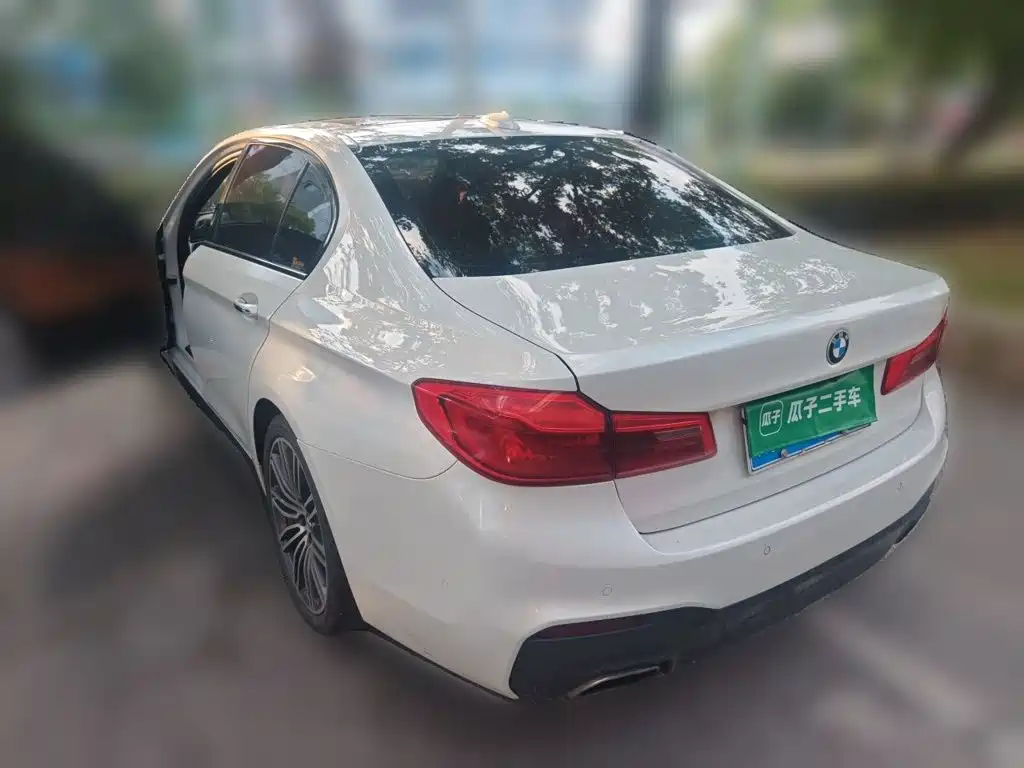 BMW 5 Series — миниатюра 25