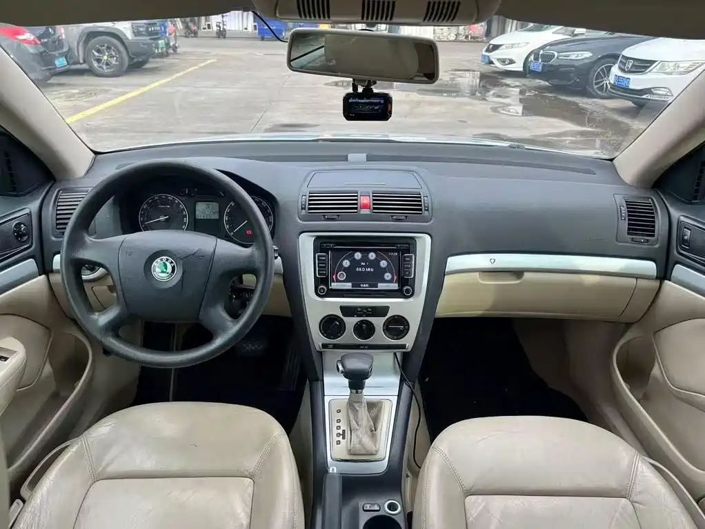 Skoda Octavia — миниатюра 5
