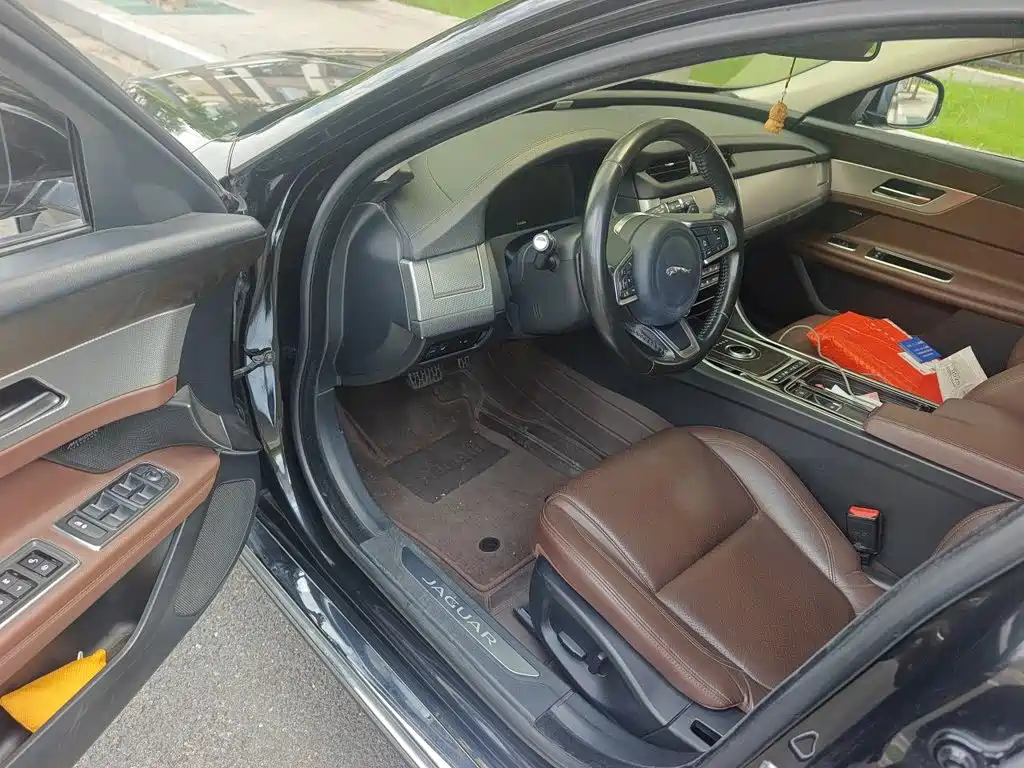 Jaguar XFL — миниатюра 14