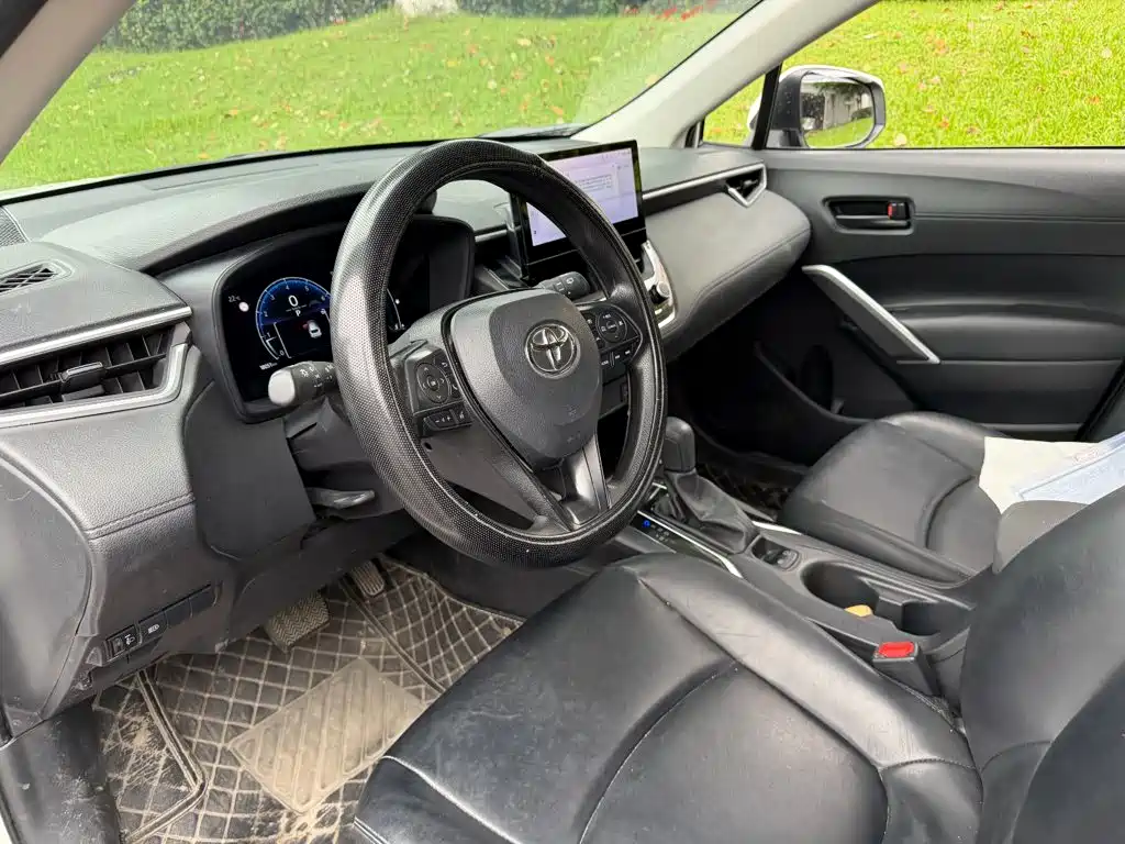Toyota Corolla Cross — миниатюра 7