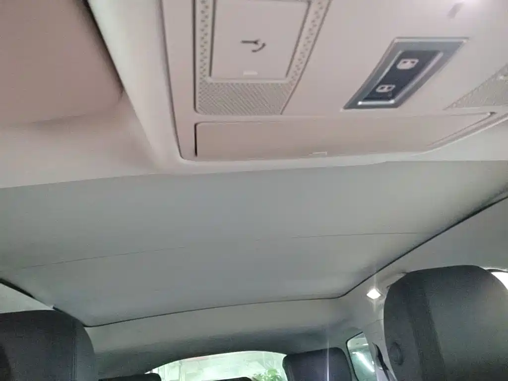 Land Rover Discovery Sport — миниатюра 18