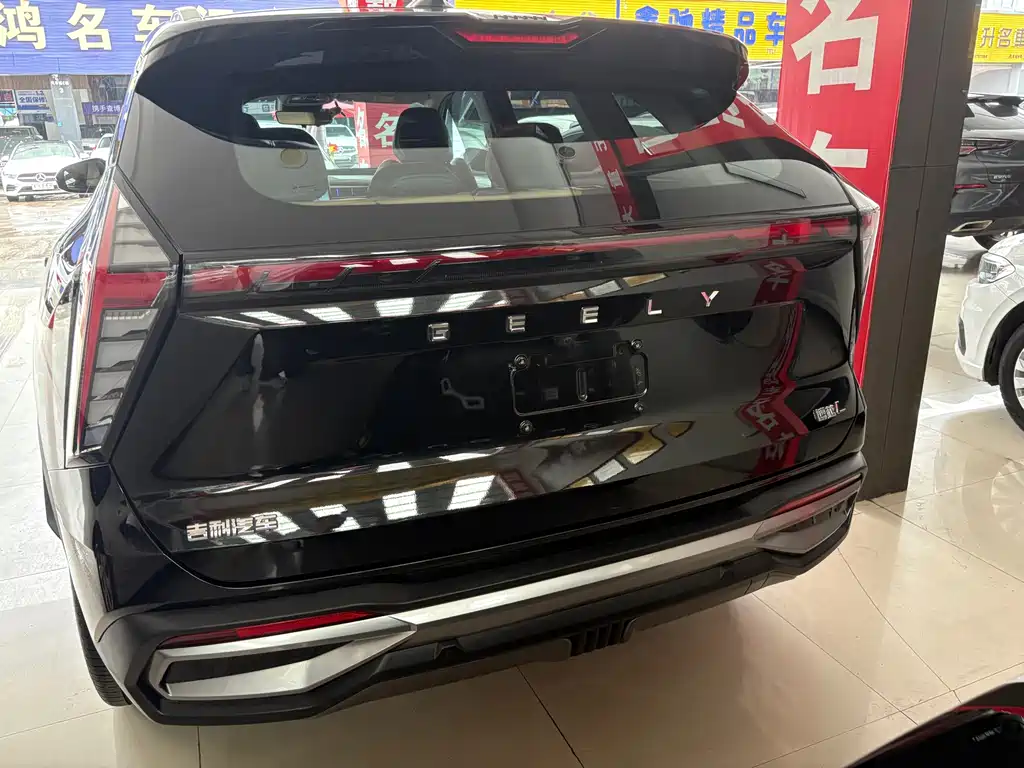 Geely Boyue L — миниатюра 8