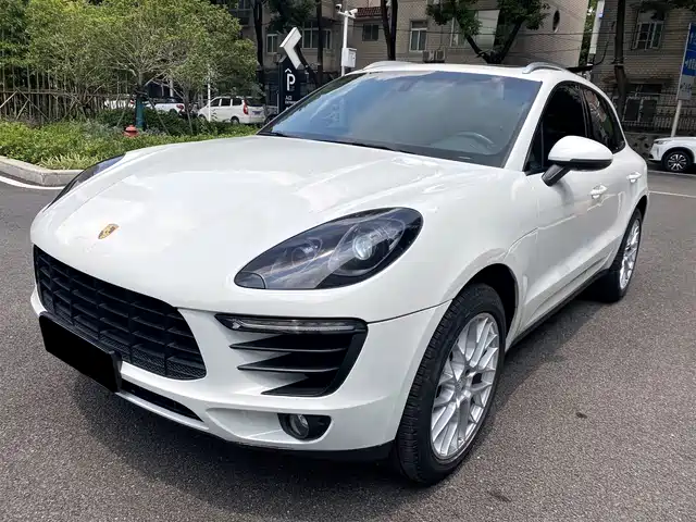 PORSCHE MACAN 2016