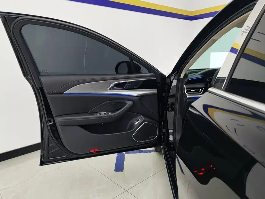 Hongqi Hongqi H5 — миниатюра 7