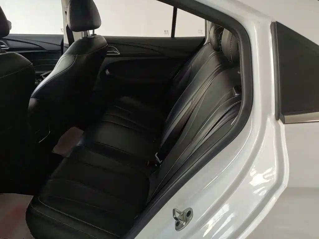 Roewe i5 — миниатюра 17