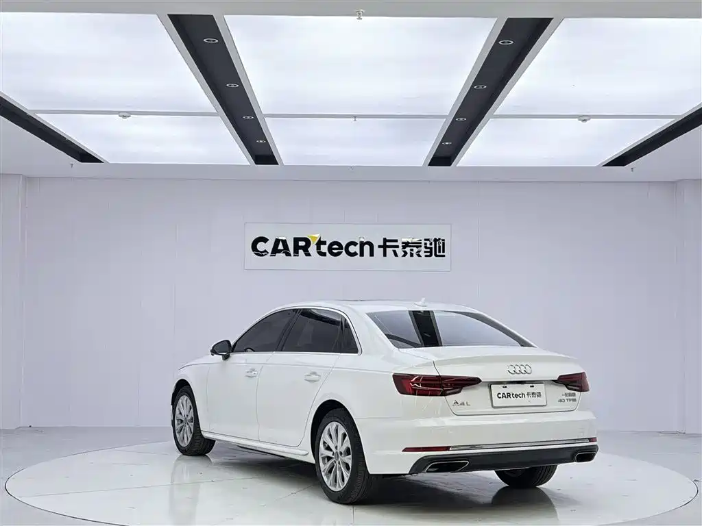 Audi A4L 2019 40 TFSI VI