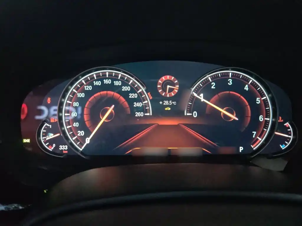 BMW 5 Series — миниатюра 4