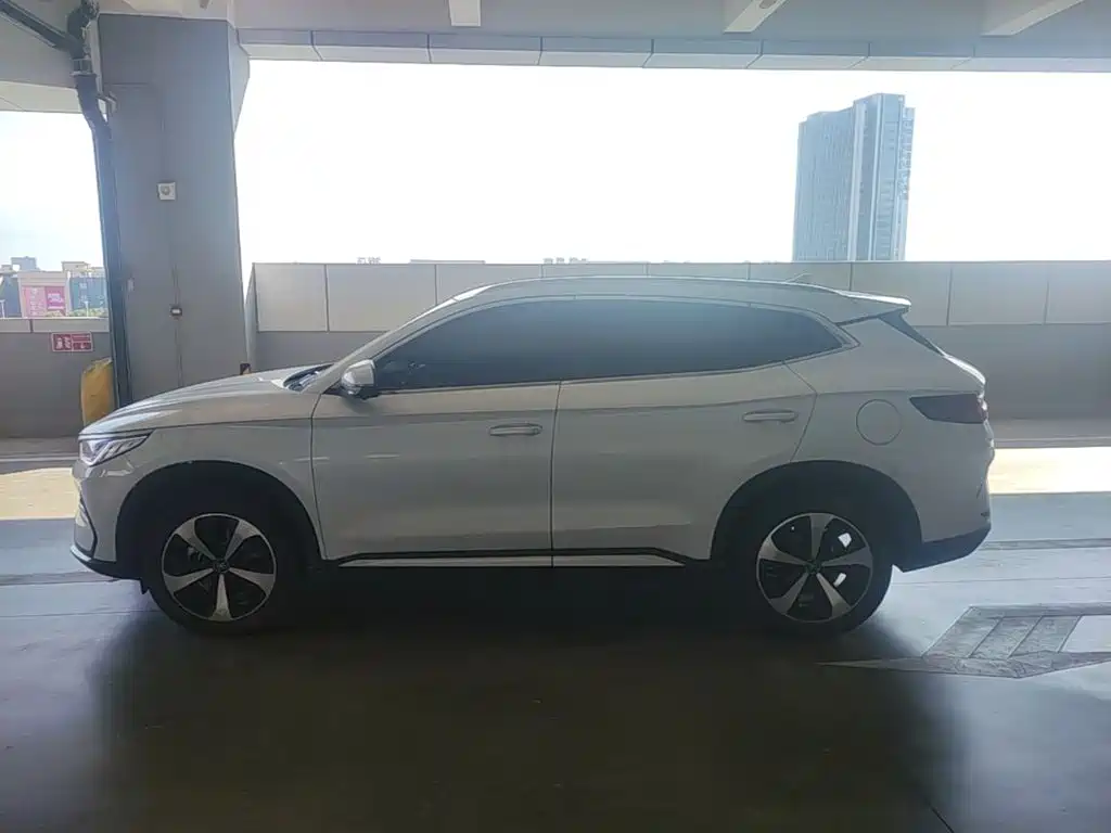 BYD PLUS New Energy — миниатюра 4