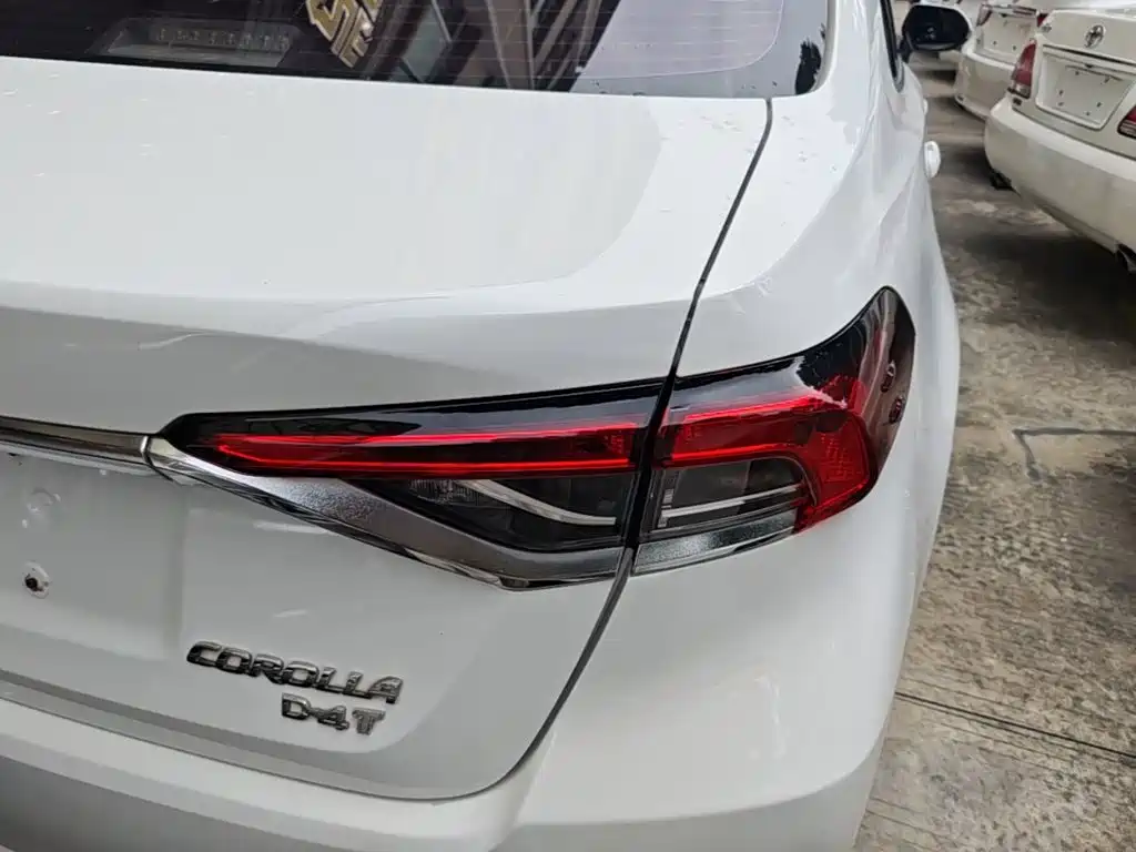 Toyota Corolla — миниатюра 8