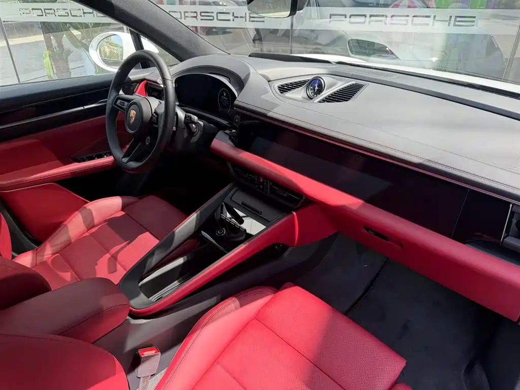 Porsche Macan 2024 Macan