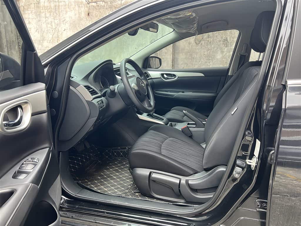 Nissan Sylphy 1.6 л 2023 г. Чёрный, пробег 5600 км