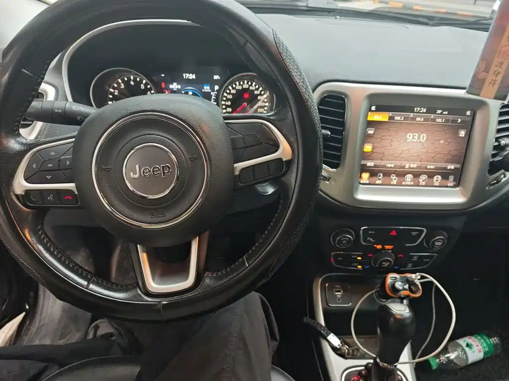 Jeep Compass — миниатюра 9