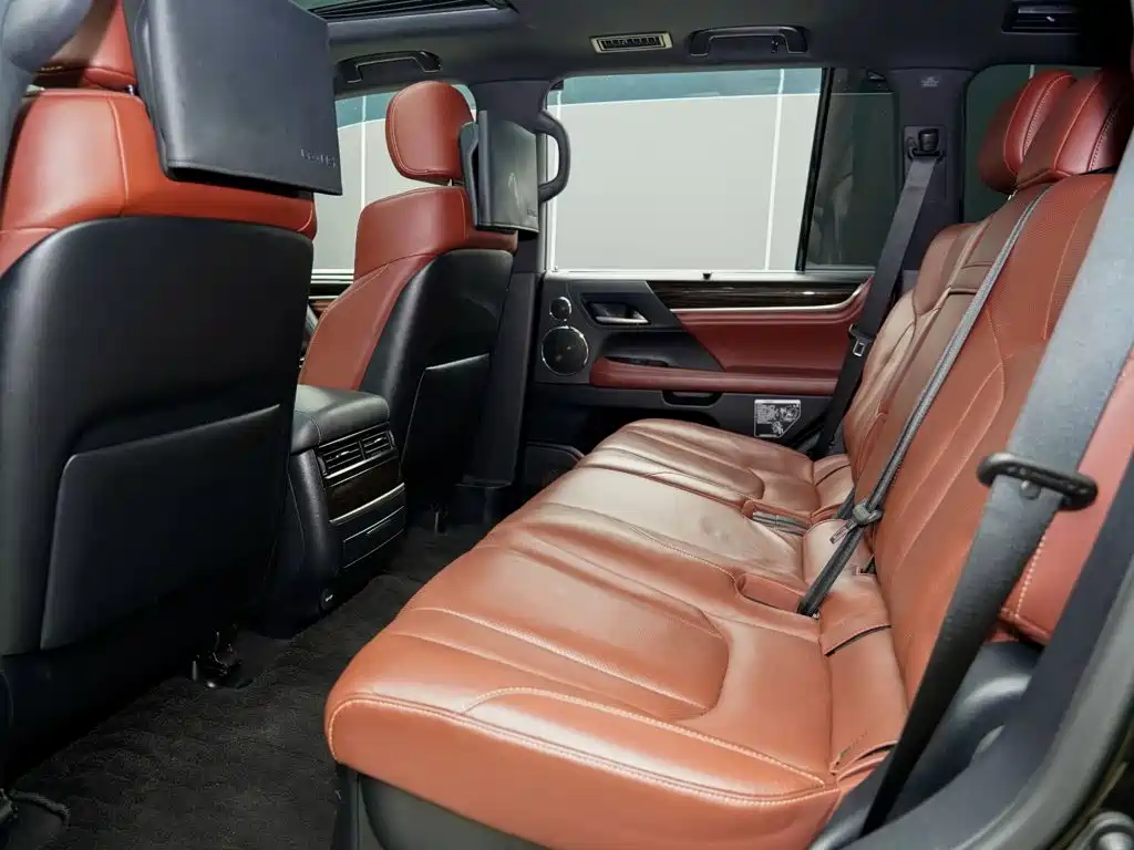 Lexus LX — миниатюра 12