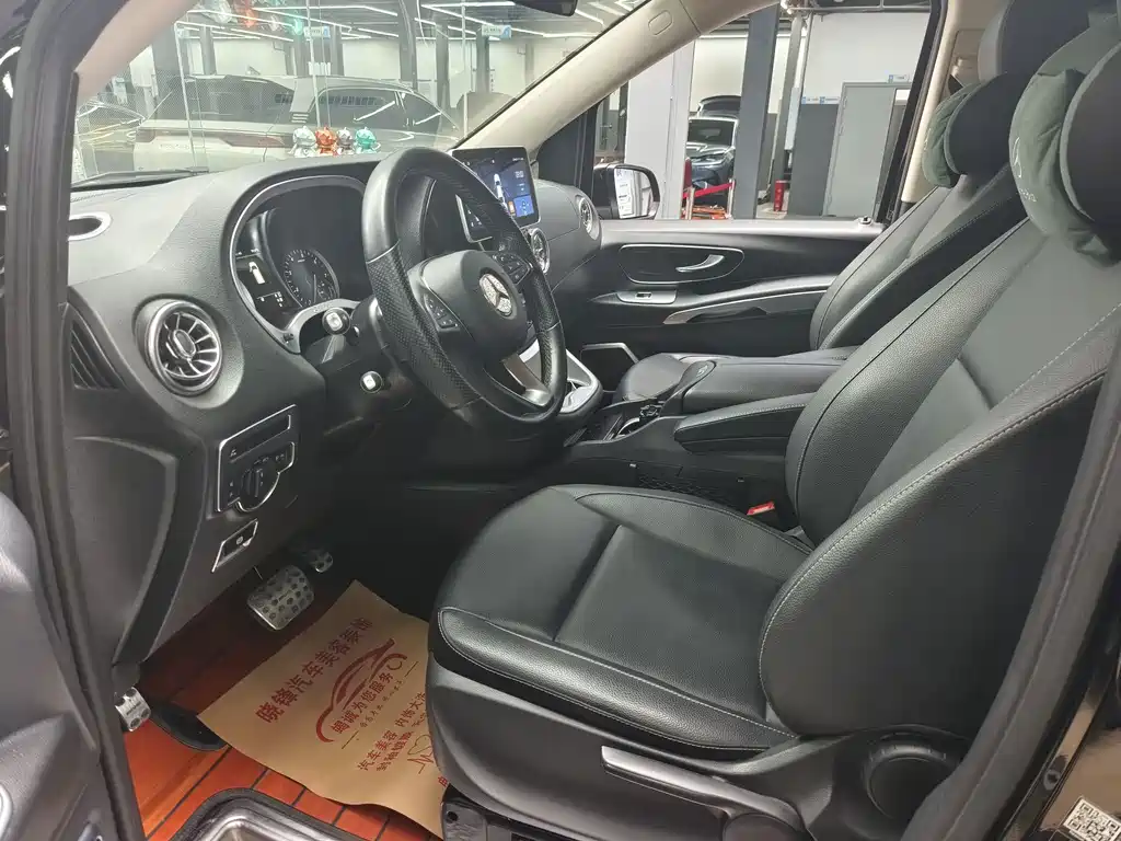 Mercedes-Benz Vito 2020 2.0T 7 мест