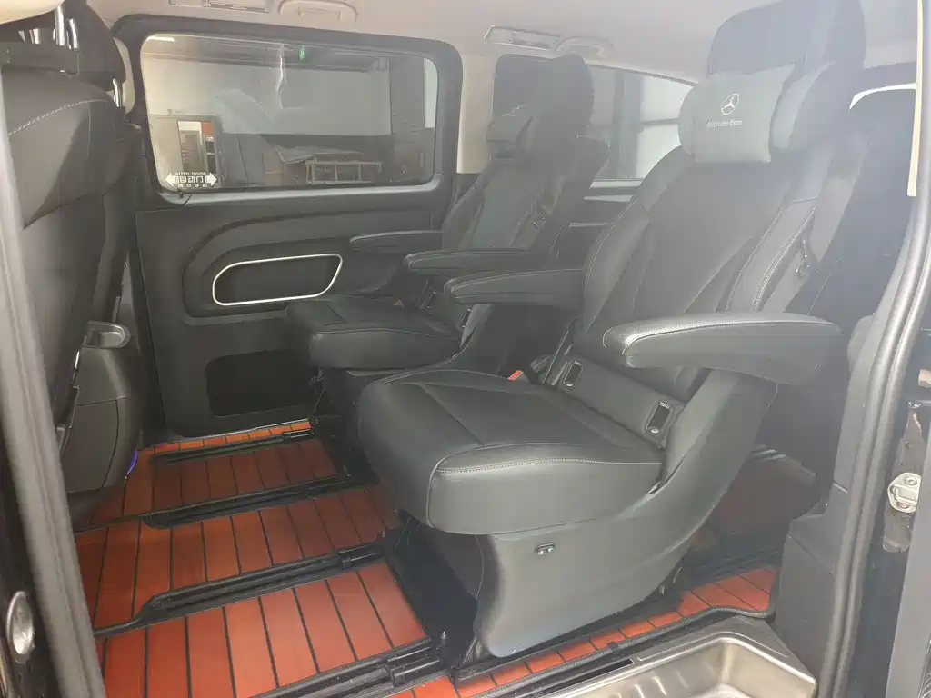 Mercedes-Benz Vito 2020 2.0T 7 мест