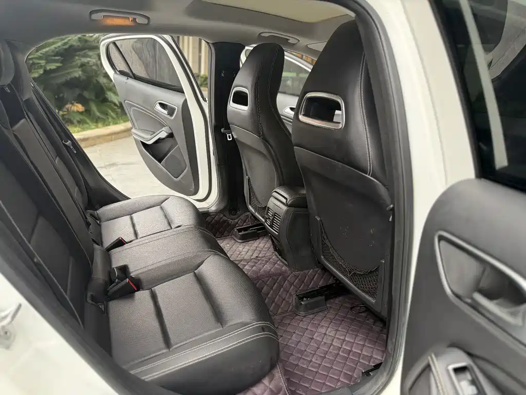 Mercedes-Benz GLA — миниатюра 7