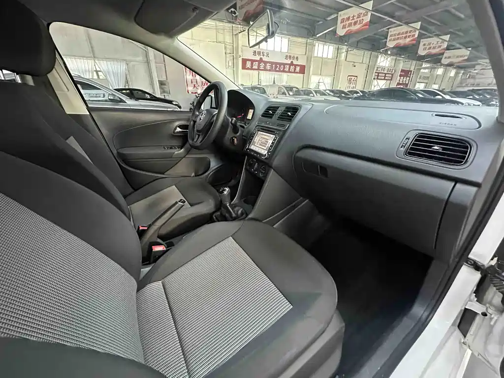 Volkswagen Polo — миниатюра 13