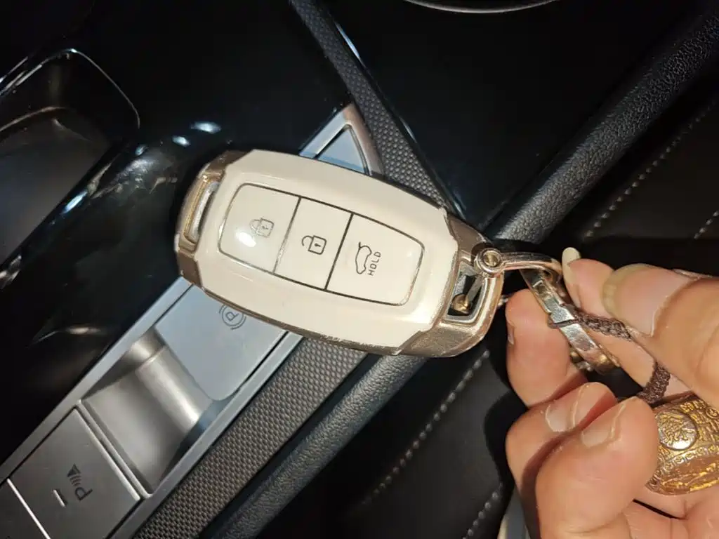 Hyundai Elantra — миниатюра 9