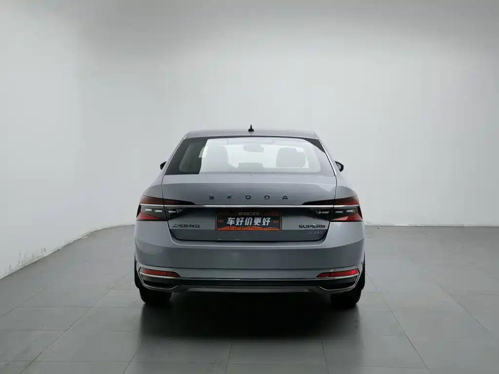 Skoda Superb — миниатюра 4