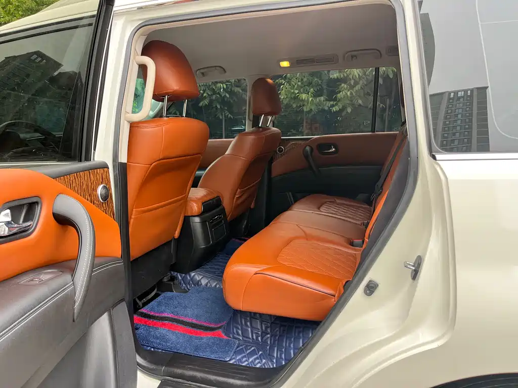 Nissan Patrol — миниатюра 9