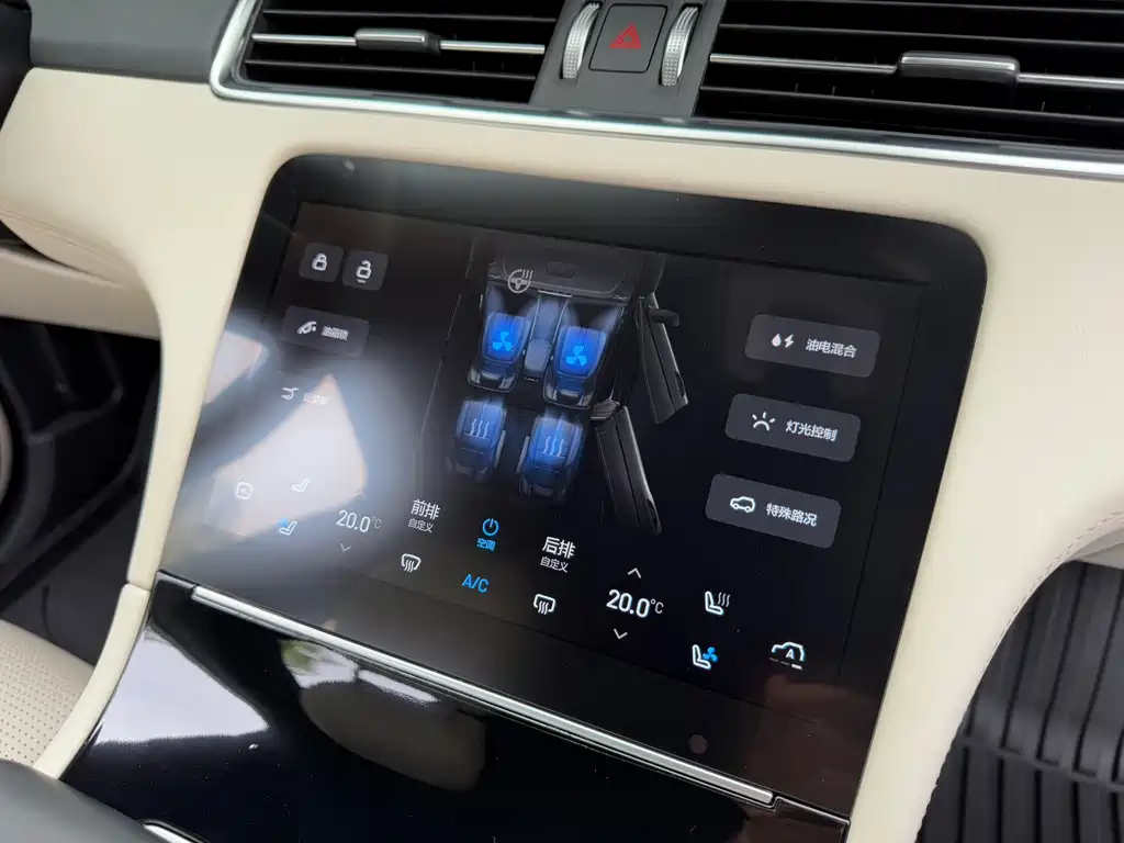 Li Auto Li ONE — миниатюра 17
