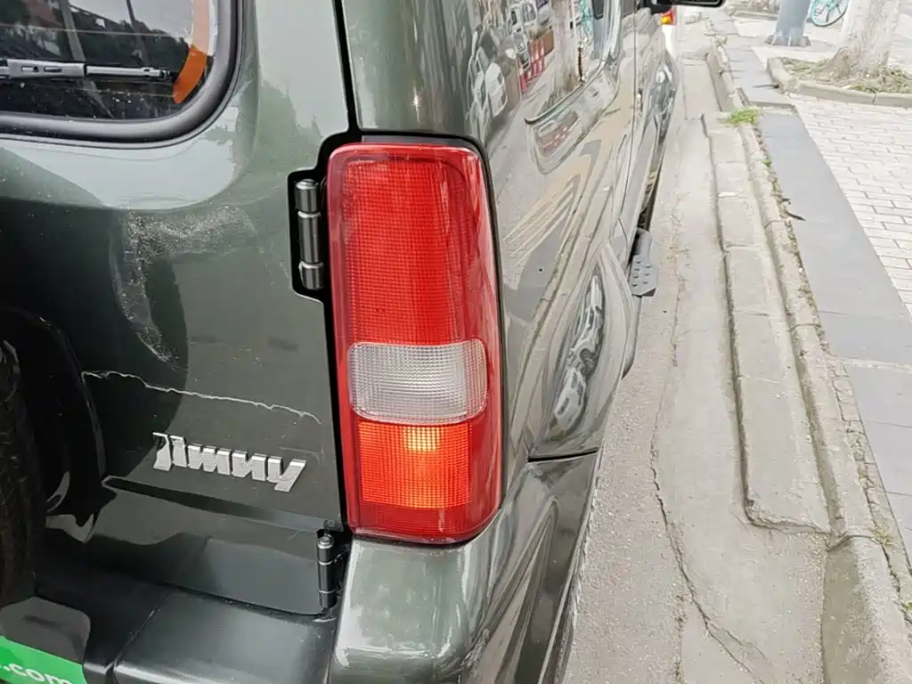 Suzuki Jimny — миниатюра 8