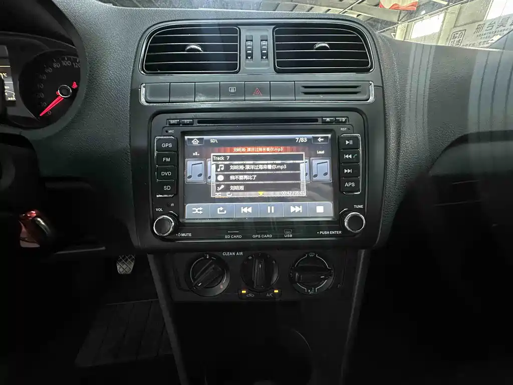 Volkswagen Polo — миниатюра 9