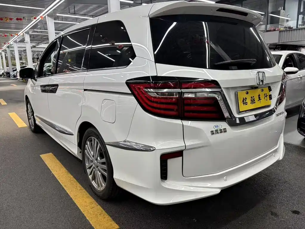 Honda Elysion — миниатюра 5