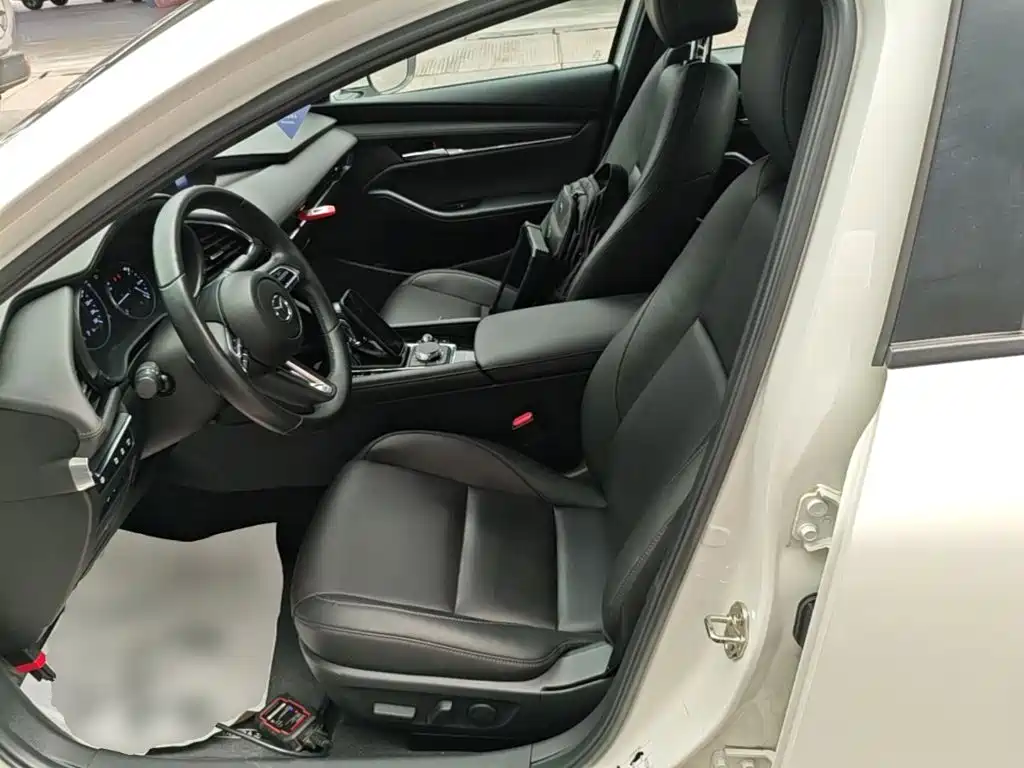 Mazda 3 Axela — миниатюра 15