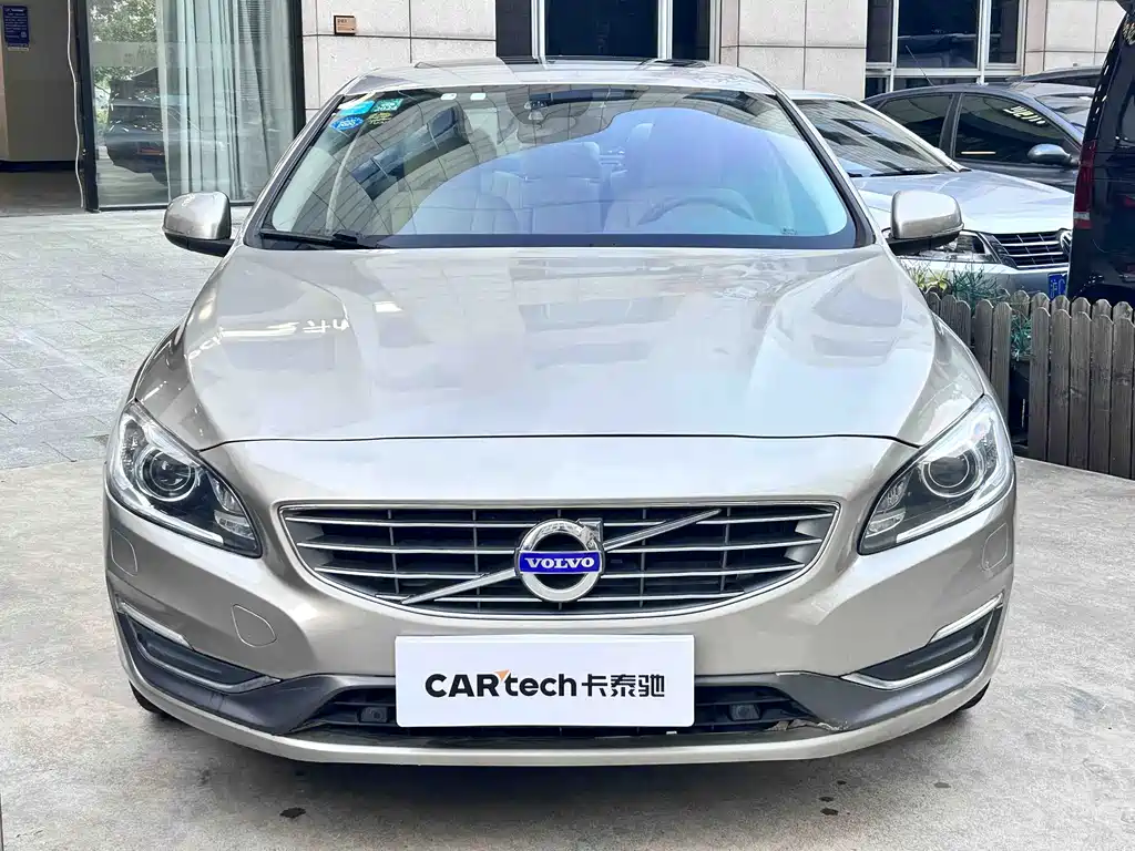 Volvo S60 — миниатюра 2