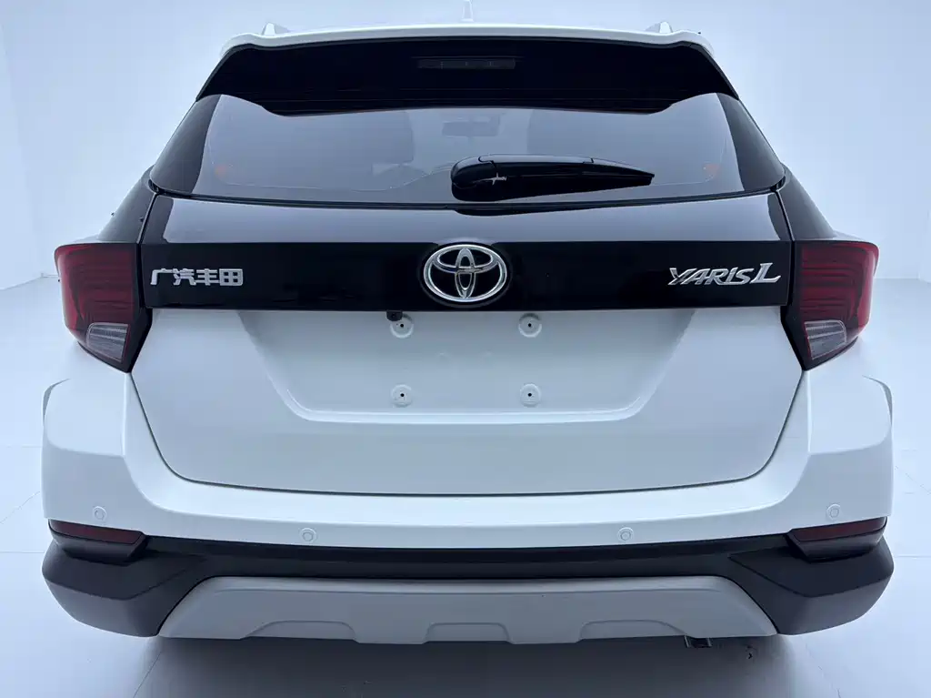 Toyota Yaris L — миниатюра 5