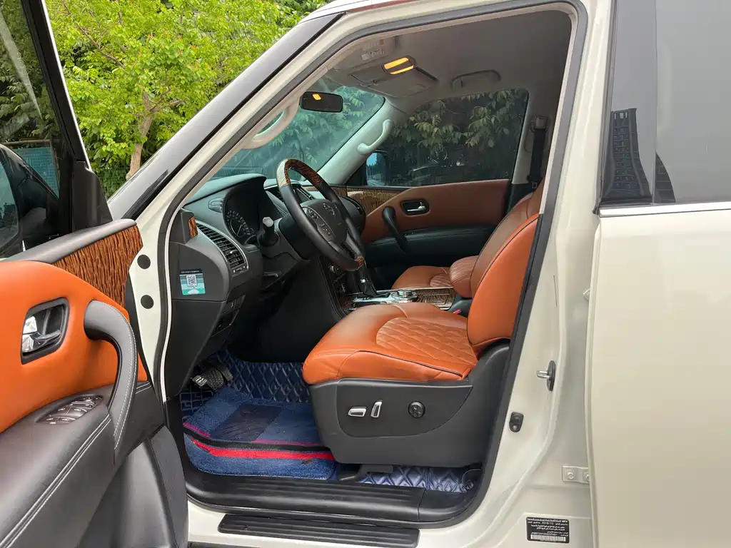 Nissan Patrol — миниатюра 8