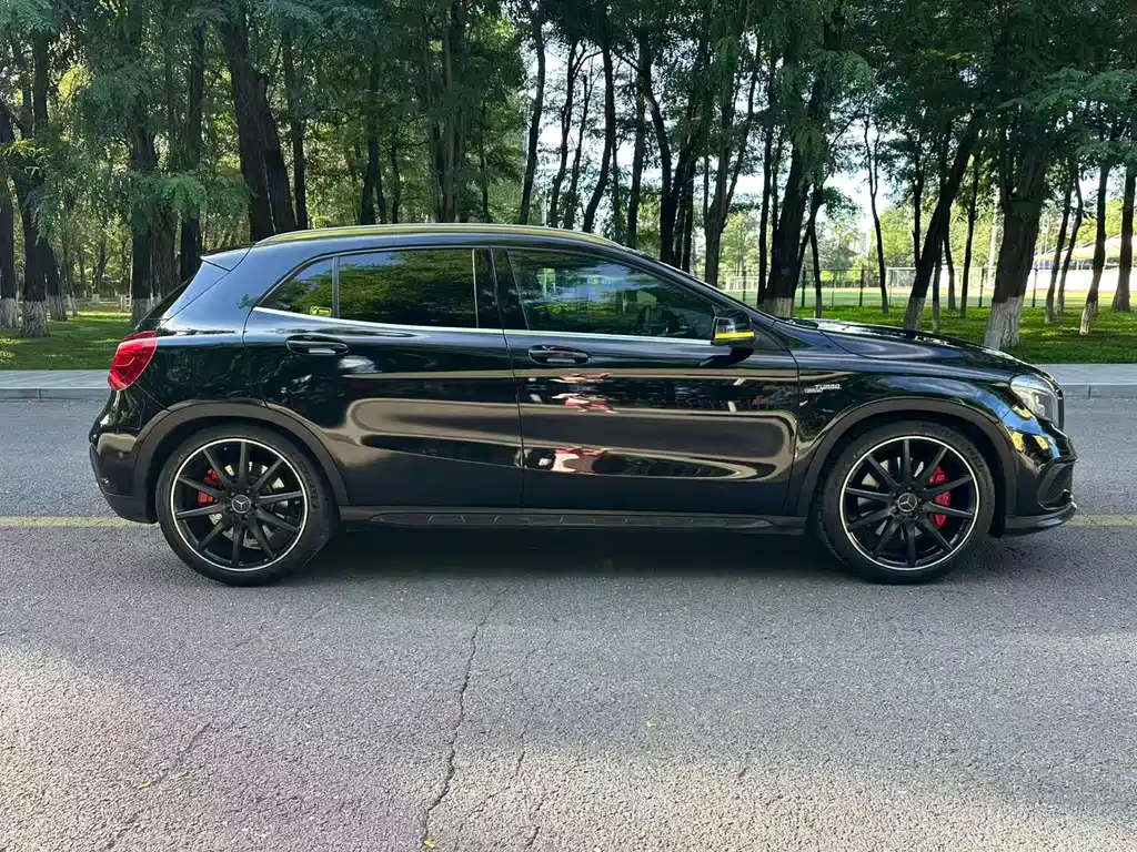 Mercedes-Benz GLA AMG — миниатюра 5