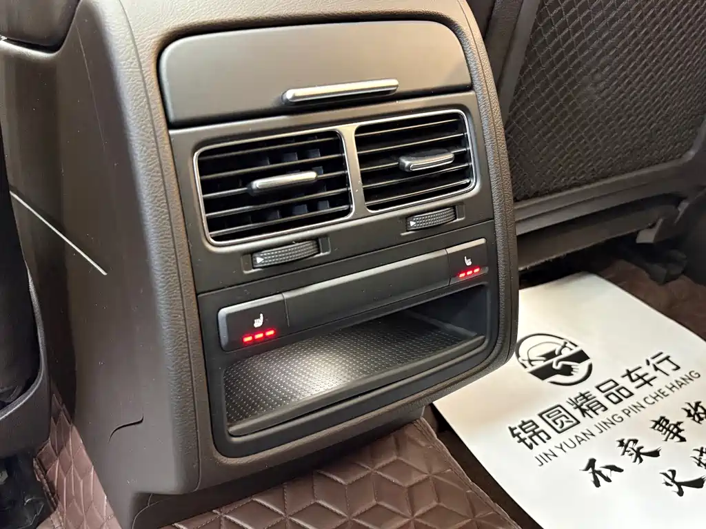 Volkswagen Touareg — миниатюра 16