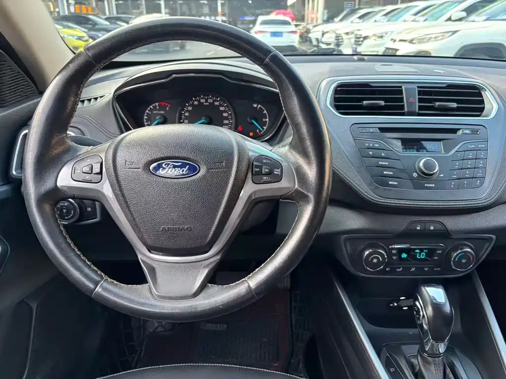 Ford Escort — миниатюра 10