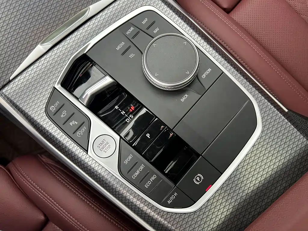 BMW 3 Series — миниатюра 12