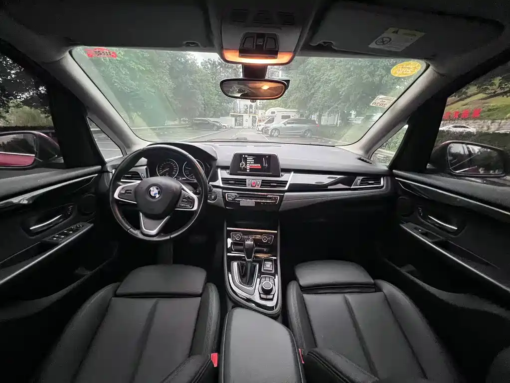 BMW 2 Series Active Tourer — миниатюра 5