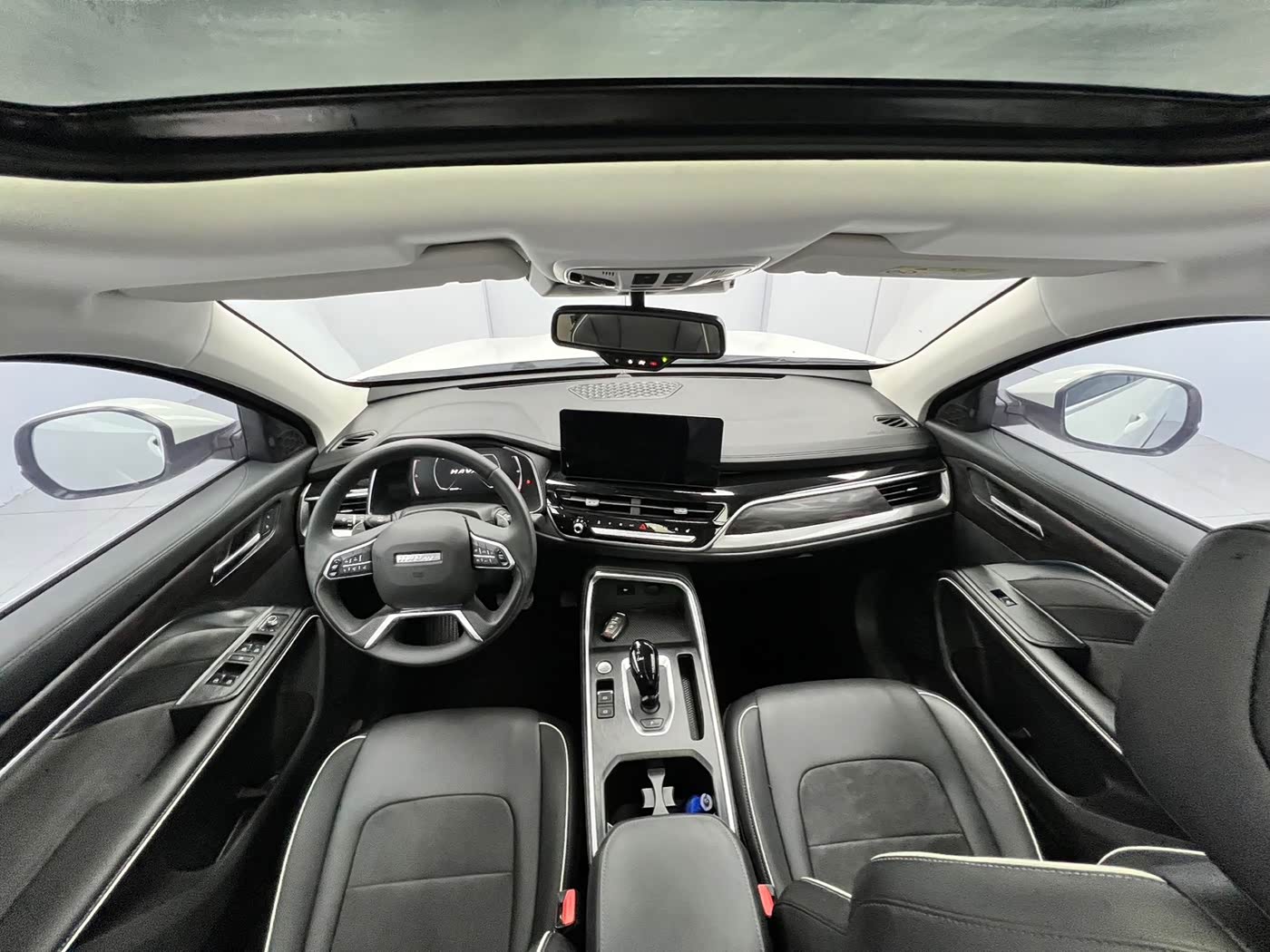 Haval Haval H6 1.5 л 2022 г. Белый, пробег 28000 км