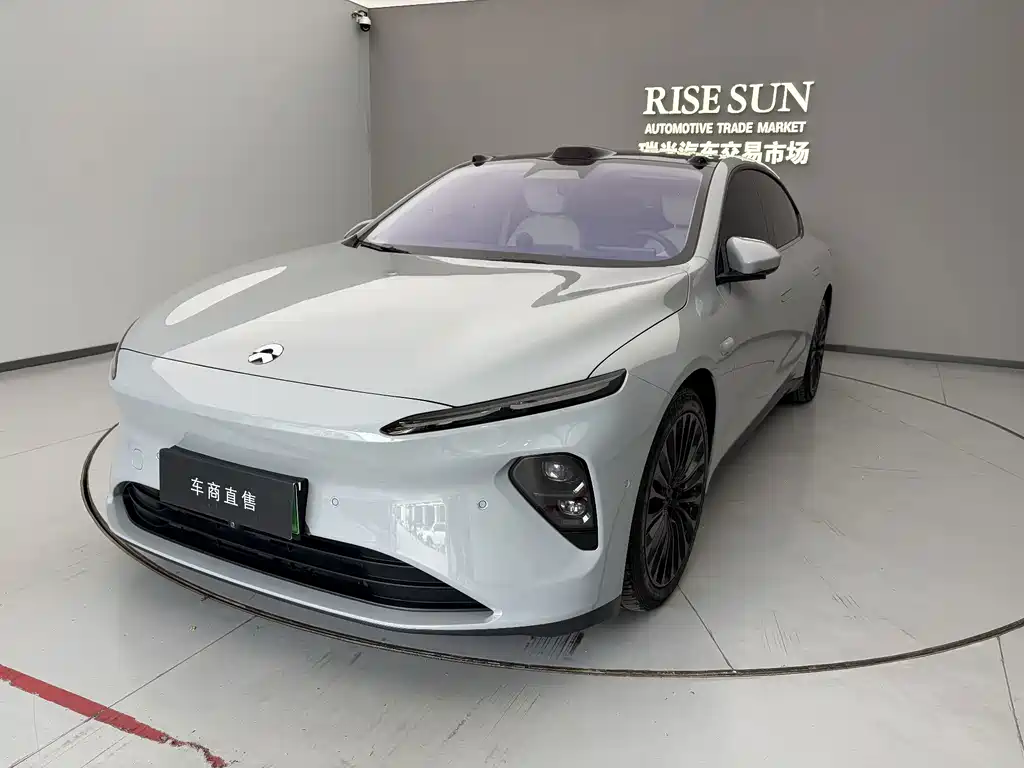NIO ET7