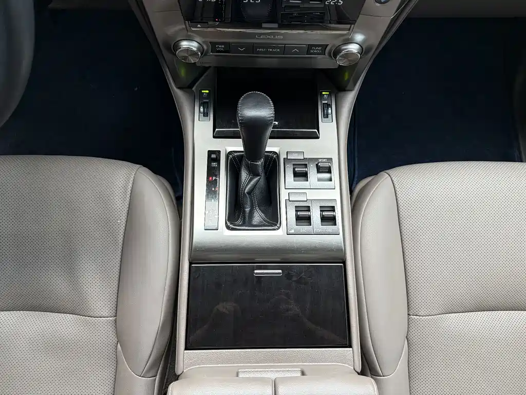 Lexus GX — миниатюра 10