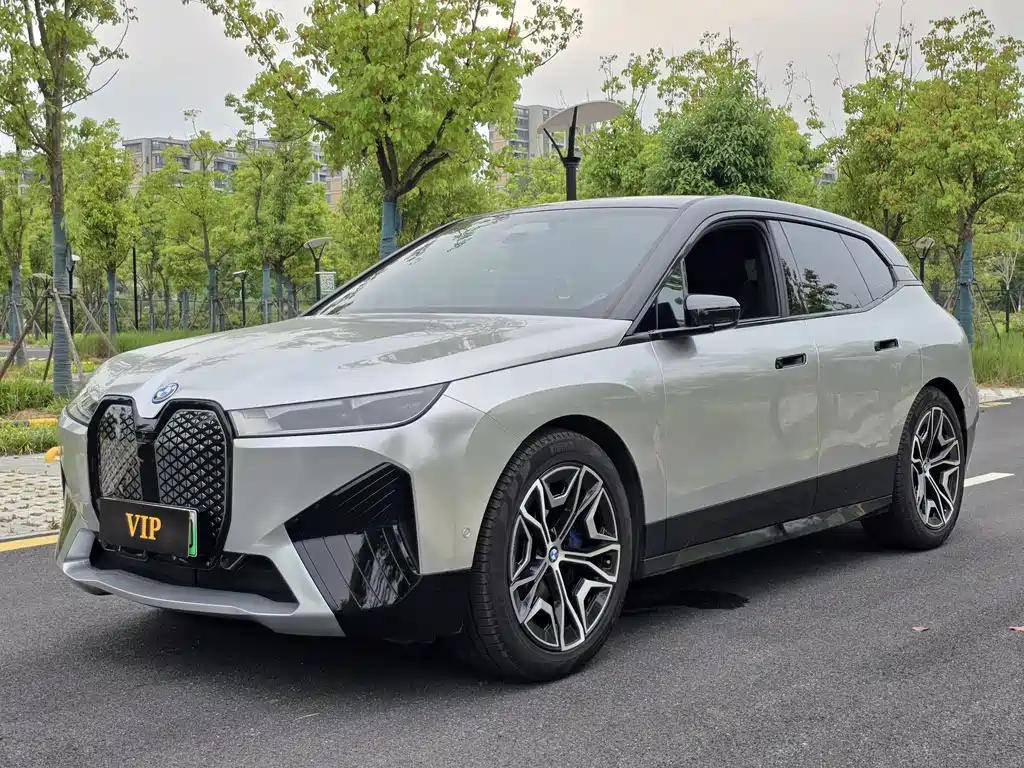 BMW iX 2022 xDrive40