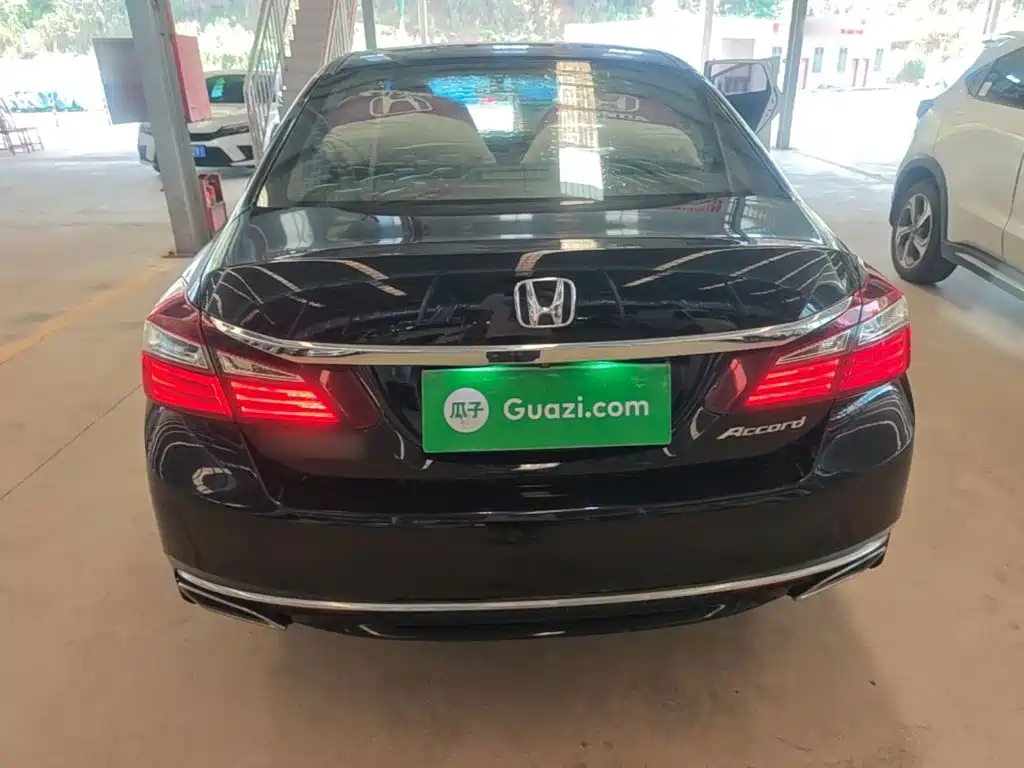 Honda Accord — миниатюра 6