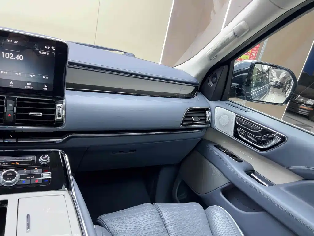Lincoln Navigator — миниатюра 12