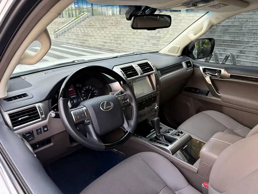 Lexus GX — миниатюра 11